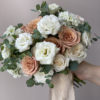 Букет невесты из роз и эустомы art. 05-50