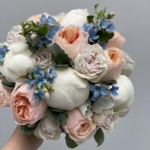 Букет невесты с пионом и пионовидной розой art.05-77