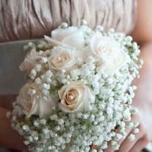 Букет невесты из кремовых роз  art.05-22