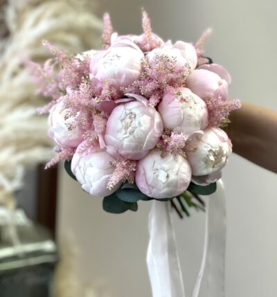 Букет невесты из сиреневых роз art.05-48