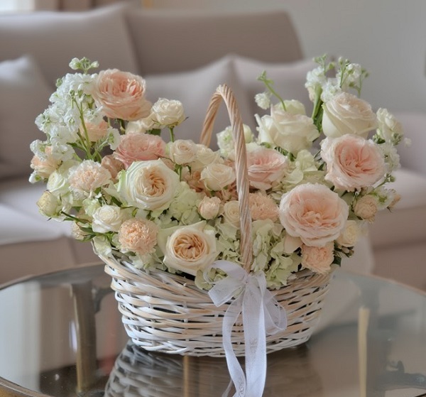 Букет в шляпной коробке Art. 13 165 Корзина цветов art. 13-165