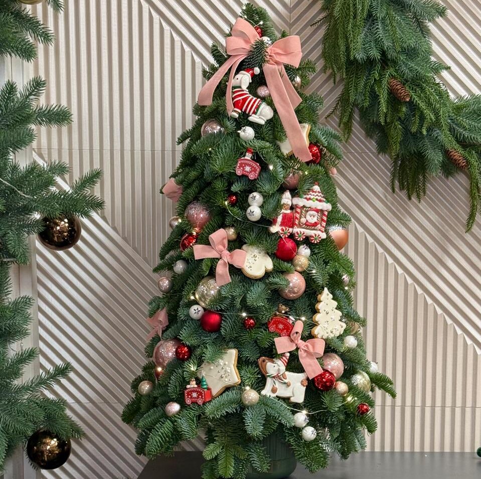 Новогодняя ёлка из еловых веток art.30-990